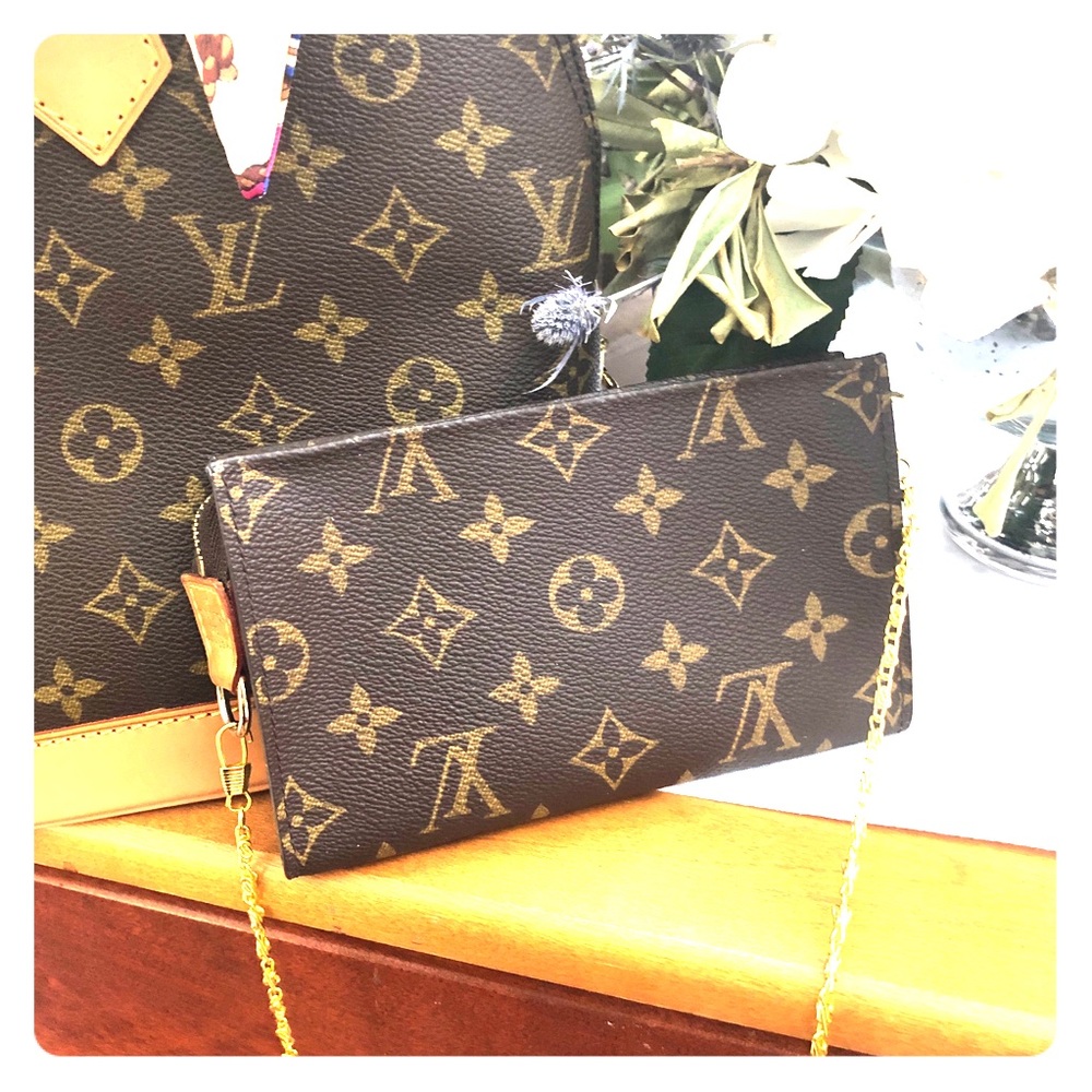 🎀LOUISE VUITTON BUCKET PM POUCH🎀